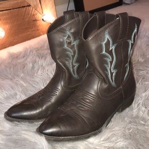 Mossimo Supply Co. short cowboy boots
